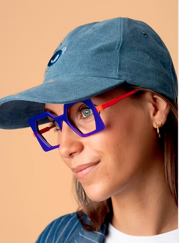 Lunettes de createur la brique et la violette à Puteaux